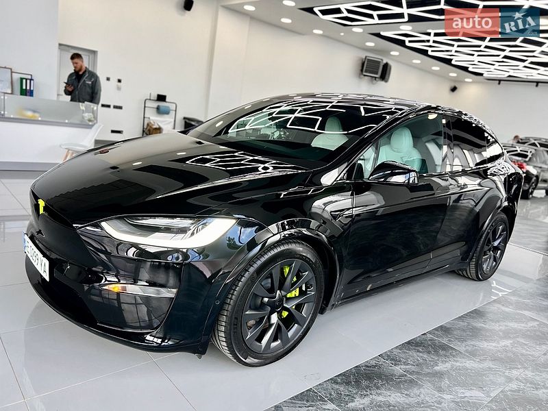 Tesla Model X 2022
