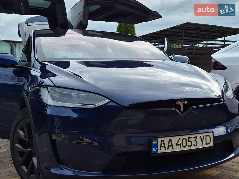 Tesla Model X 2023