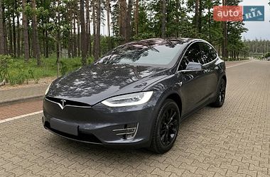 Tesla Model X 2018