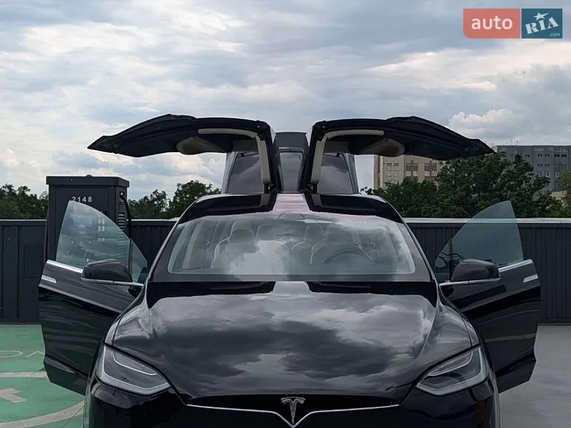 Tesla Model X