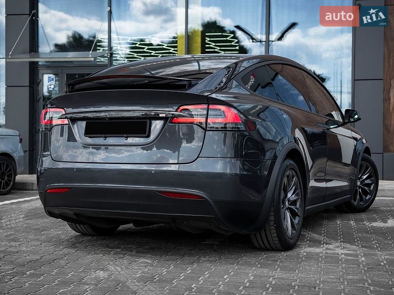 Позашляховик / Кросовер Tesla Model X 2018 в Києві