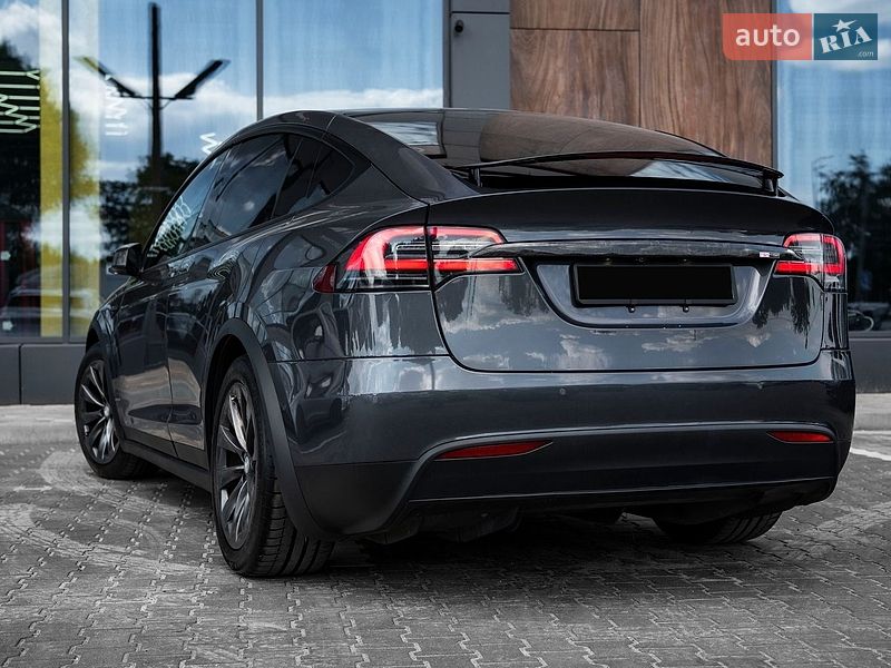 Позашляховик / Кросовер Tesla Model X 2018 в Києві