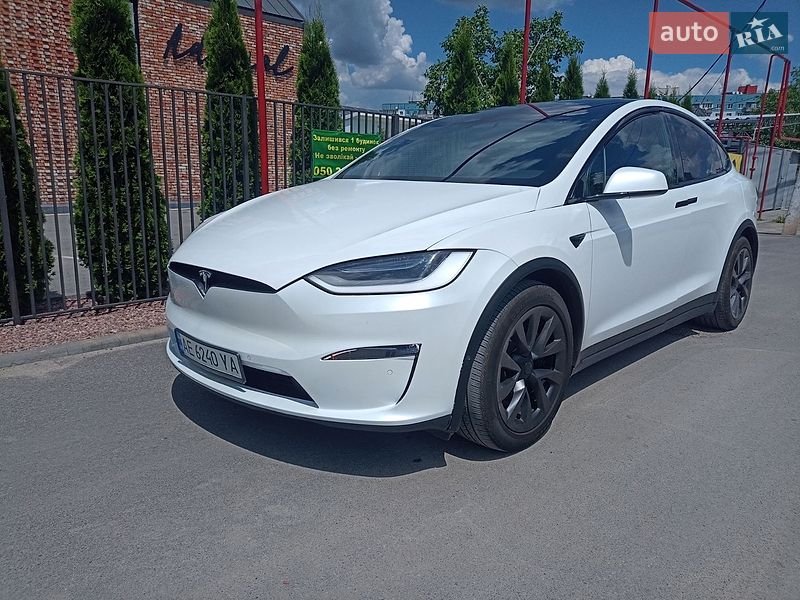Tesla Model X 2022
