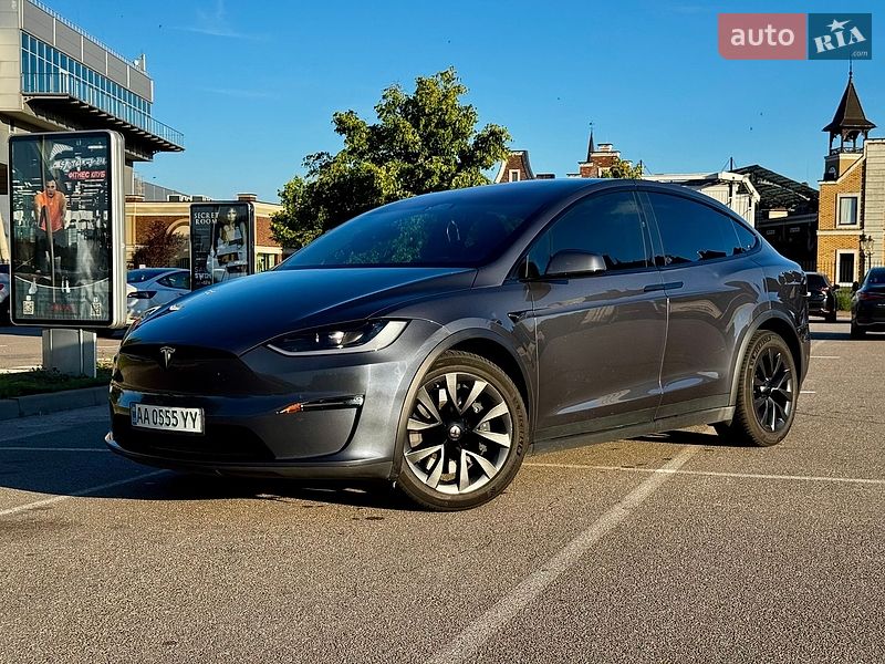 Tesla Model X 2023