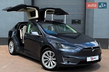 Tesla Model X  2018