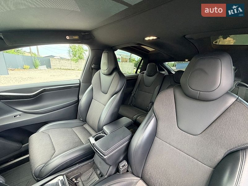 Внедорожник / Кроссовер Tesla Model X 2017 в Виннице