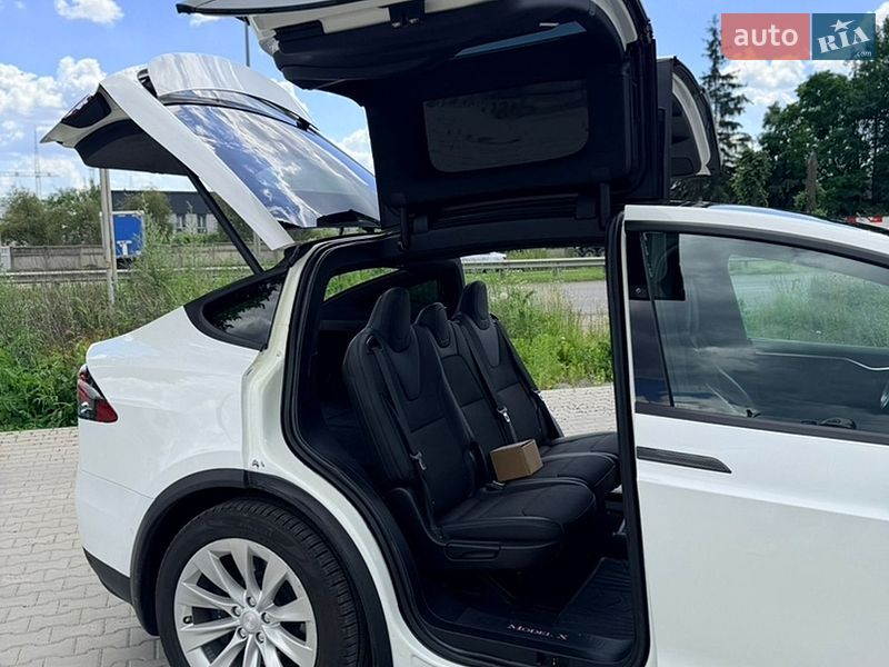 Внедорожник / Кроссовер Tesla Model X 2017 в Виннице