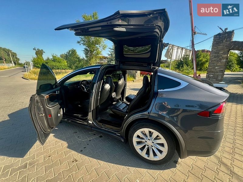 Внедорожник / Кроссовер Tesla Model X 2017 в Хмельницком