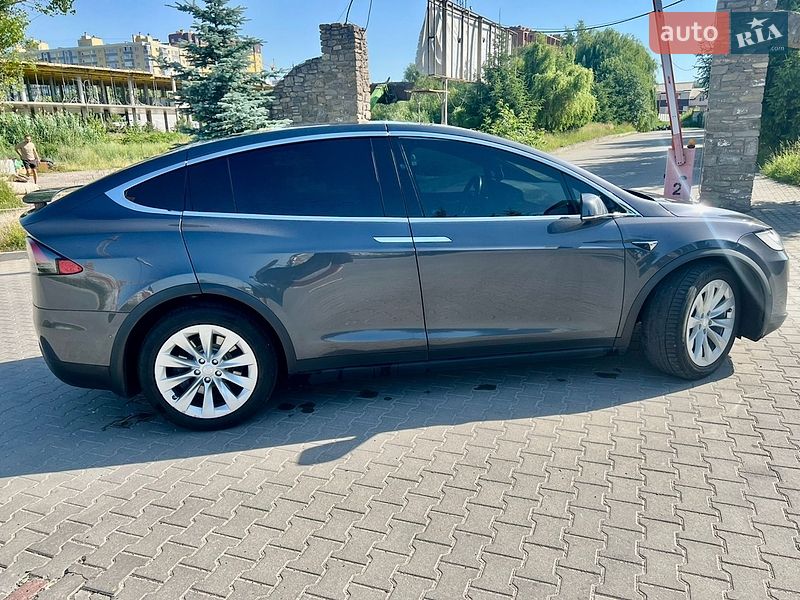 Внедорожник / Кроссовер Tesla Model X 2017 в Хмельницком