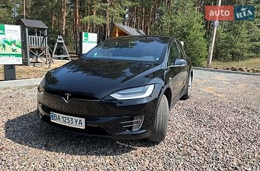 Внедорожник / Кроссовер Tesla Model X 2016 в Саврани