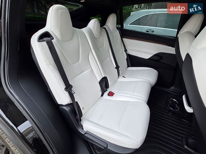Внедорожник / Кроссовер Tesla Model X 2023 в Днепре