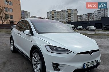 Tesla Model X  2020