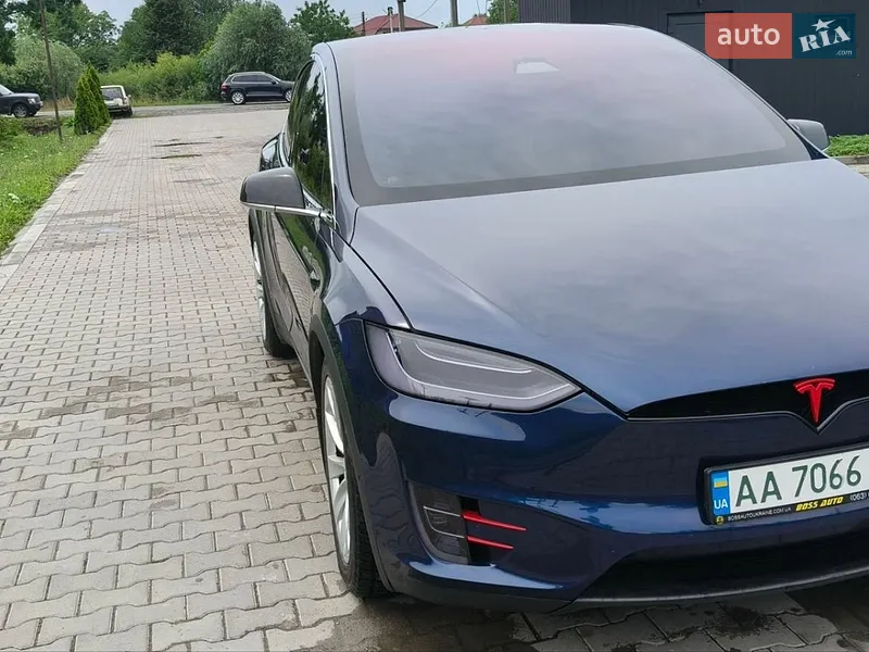 Tesla Model X