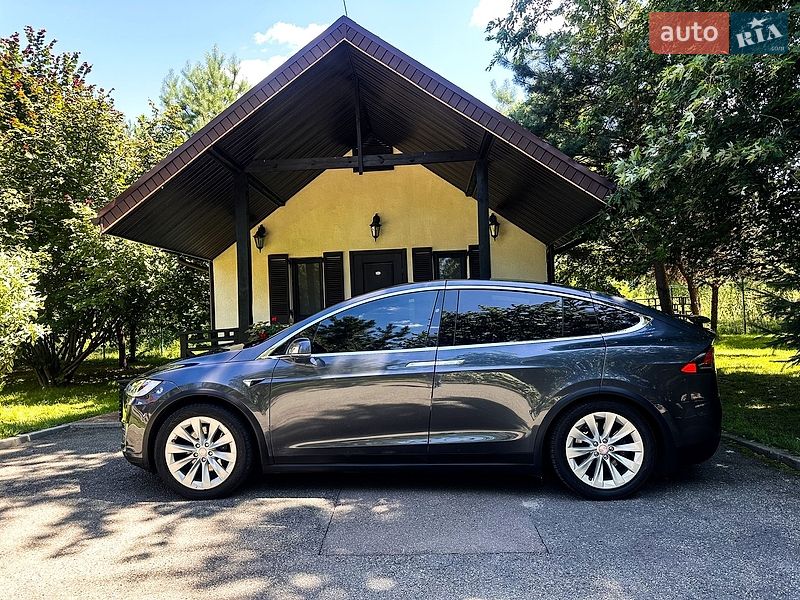 Tesla Model X 2017