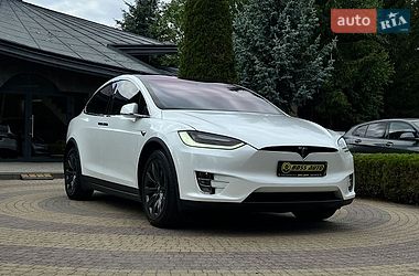 Tesla Model X  2019