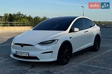 Tesla Model X  2023
