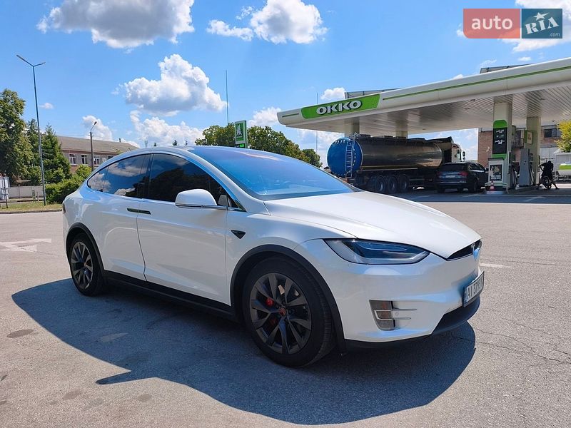 Позашляховик / Кросовер Tesla Model X 2017 в Сквирі