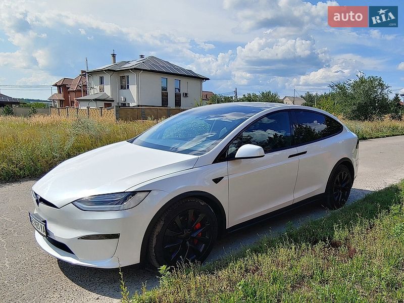 Tesla Model X 2023