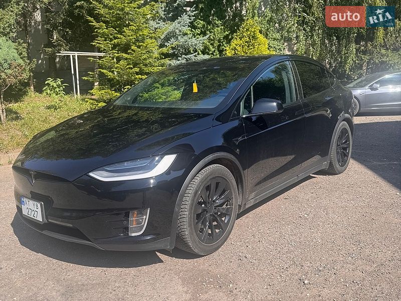 Позашляховик / Кросовер Tesla Model X 2019 в Івано-Франківську