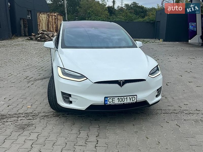 Внедорожник / Кроссовер Tesla Model X 2016 в Черновцах