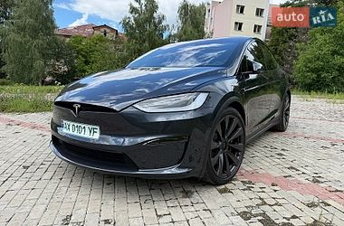 Tesla Model X  2024
