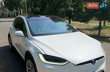Tesla Model X  2019