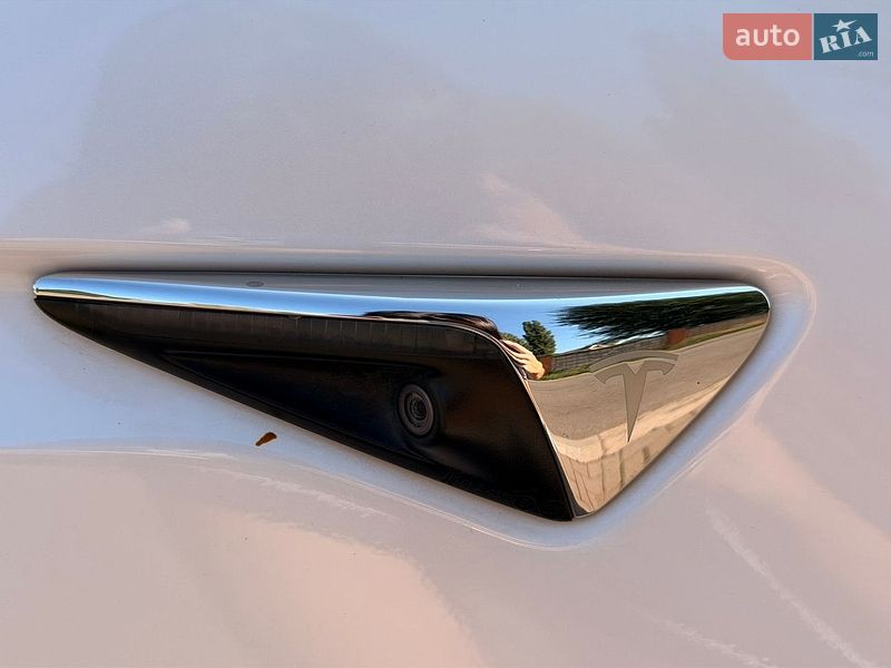 Внедорожник / Кроссовер Tesla Model X 2019 в Кривом Роге