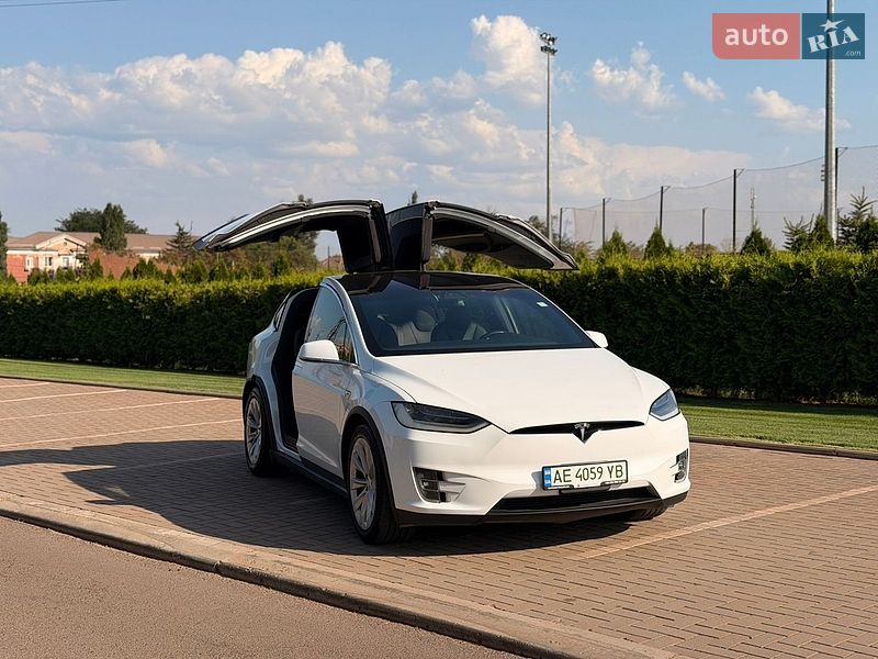 Внедорожник / Кроссовер Tesla Model X 2019 в Кривом Роге
