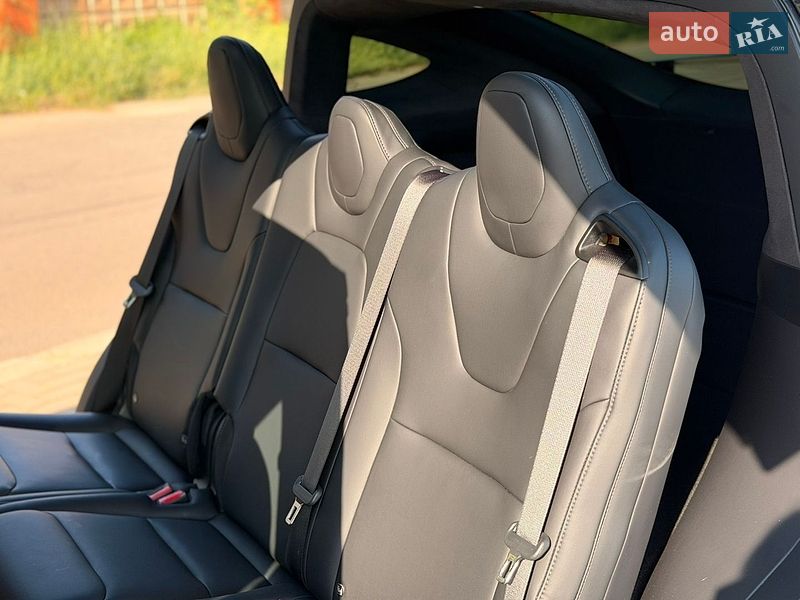 Внедорожник / Кроссовер Tesla Model X 2019 в Кривом Роге