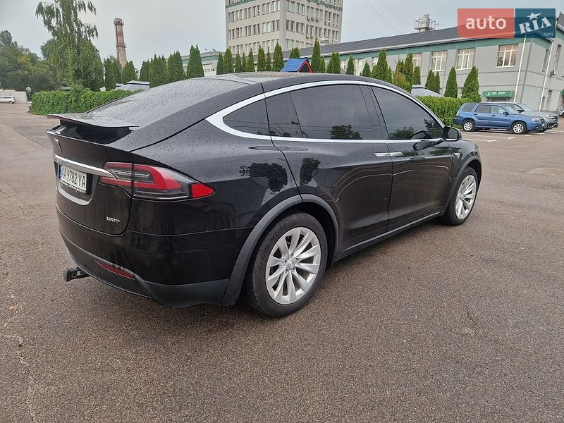 Внедорожник / Кроссовер Tesla Model X 2016 в Киеве