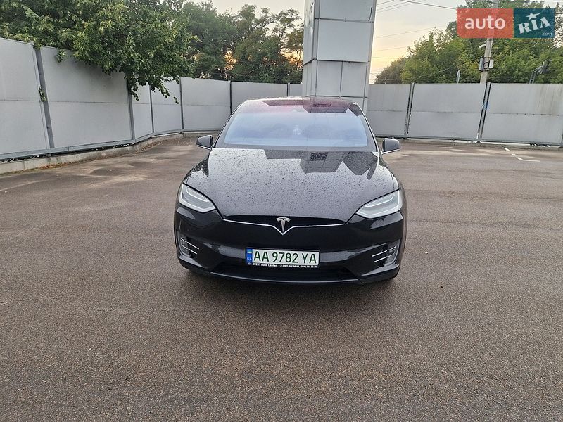 Внедорожник / Кроссовер Tesla Model X 2016 в Киеве
