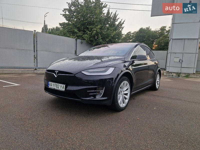 Внедорожник / Кроссовер Tesla Model X 2016 в Киеве