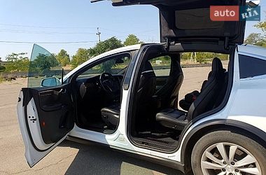 Внедорожник / Кроссовер Tesla Model X 2019 в Николаеве