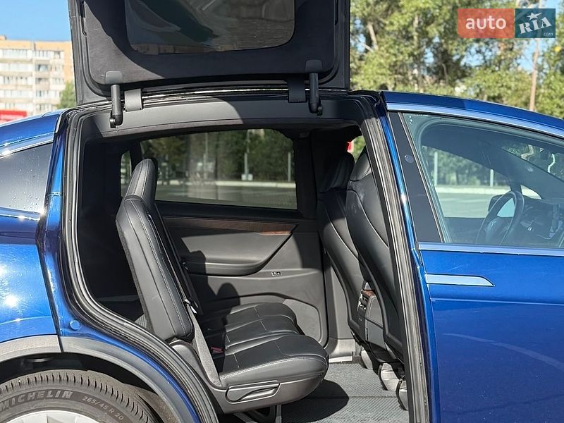 Внедорожник / Кроссовер Tesla Model X 2020 в Киеве