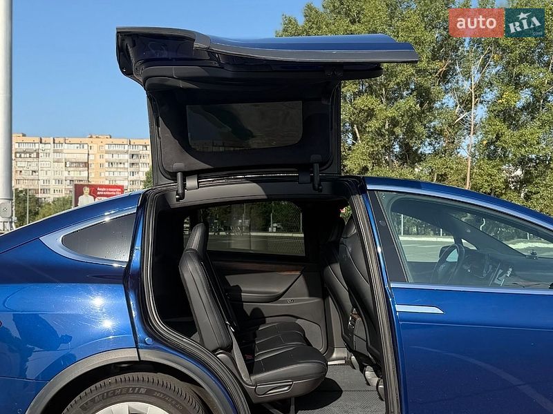 Внедорожник / Кроссовер Tesla Model X 2020 в Киеве
