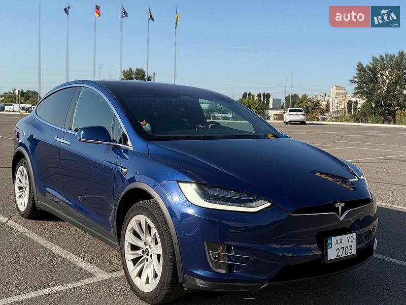 Внедорожник / Кроссовер Tesla Model X 2020 в Киеве