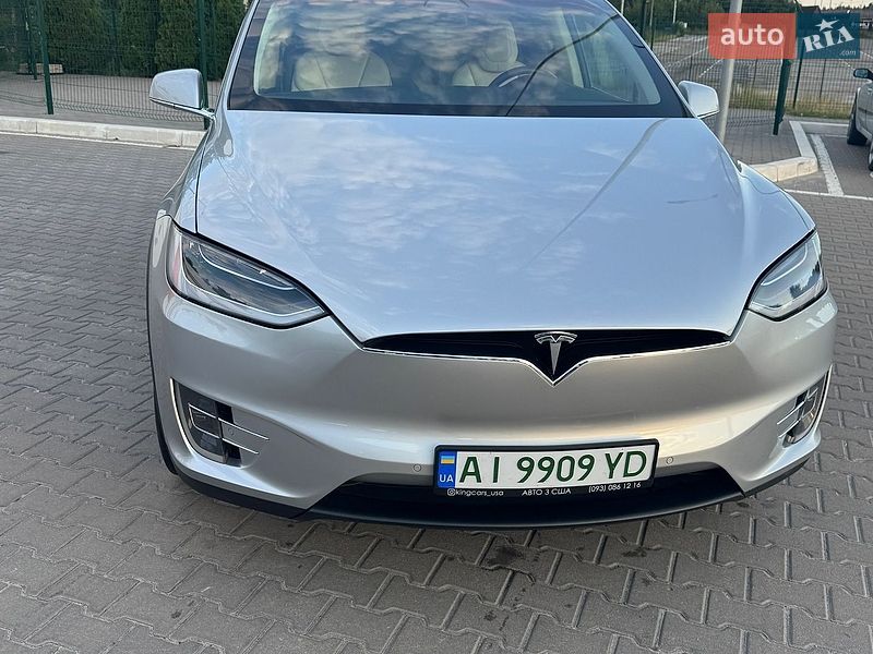 Tesla Model X 2018