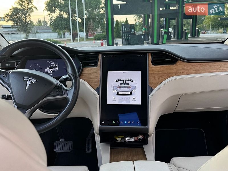 Внедорожник / Кроссовер Tesla Model X 2018 в Киеве фото 8 Внедорожник / Кроссовер Tesla Model X 2018 в Киеве