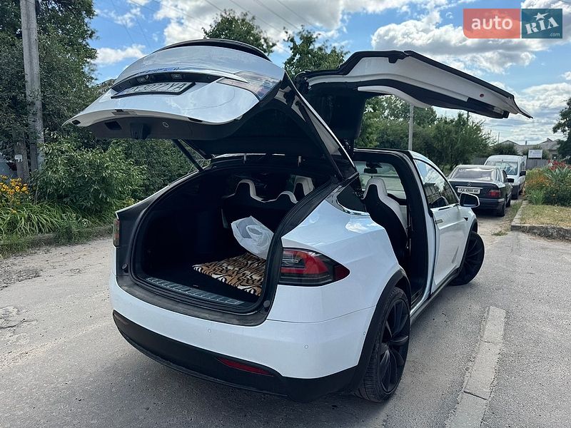 Внедорожник / Кроссовер Tesla Model X 2019 в Харькове