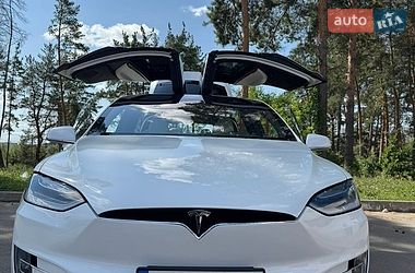 Tesla Model X  2019