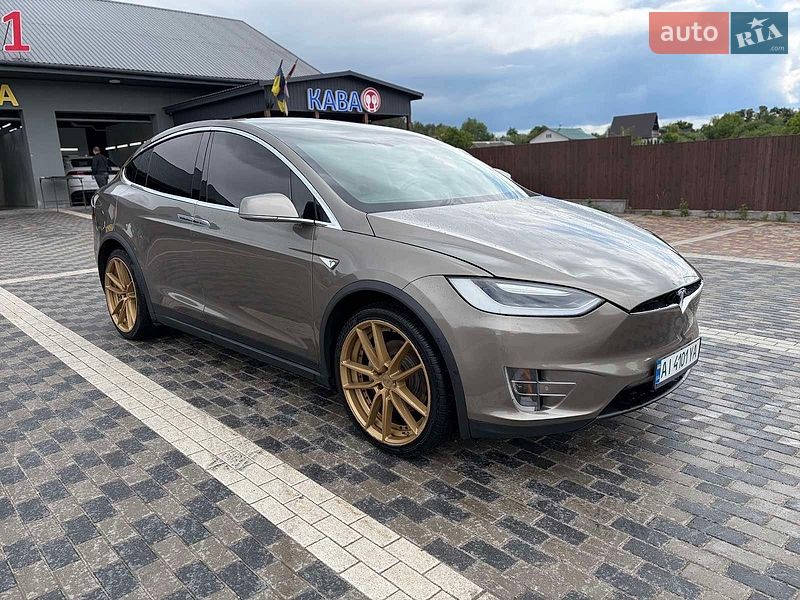 Tesla Model X 2016