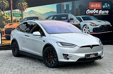Tesla Model X 2018