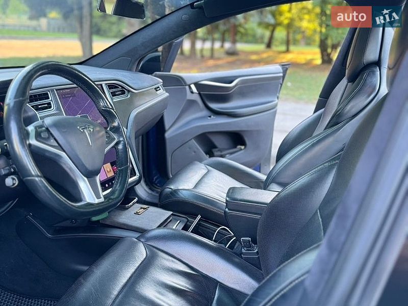 Внедорожник / Кроссовер Tesla Model X 2016 в Житомире