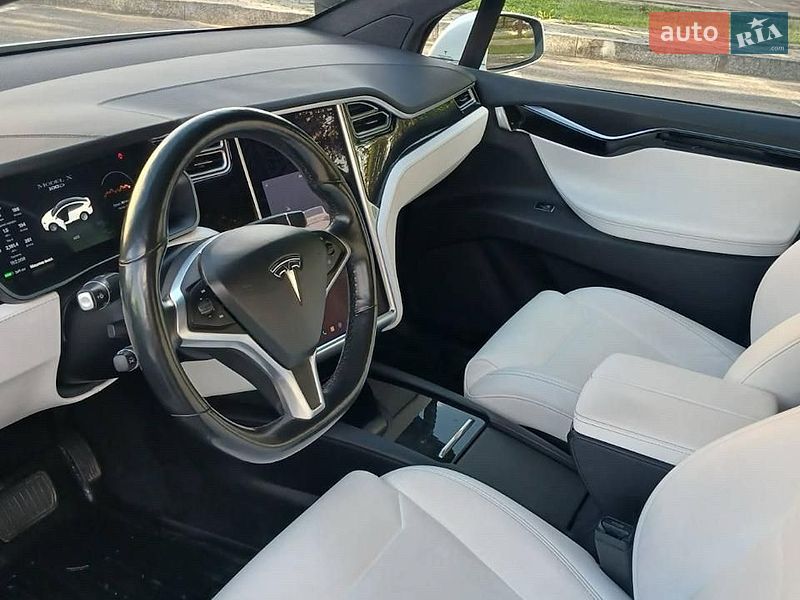 Внедорожник / Кроссовер Tesla Model X 2018 в Львове