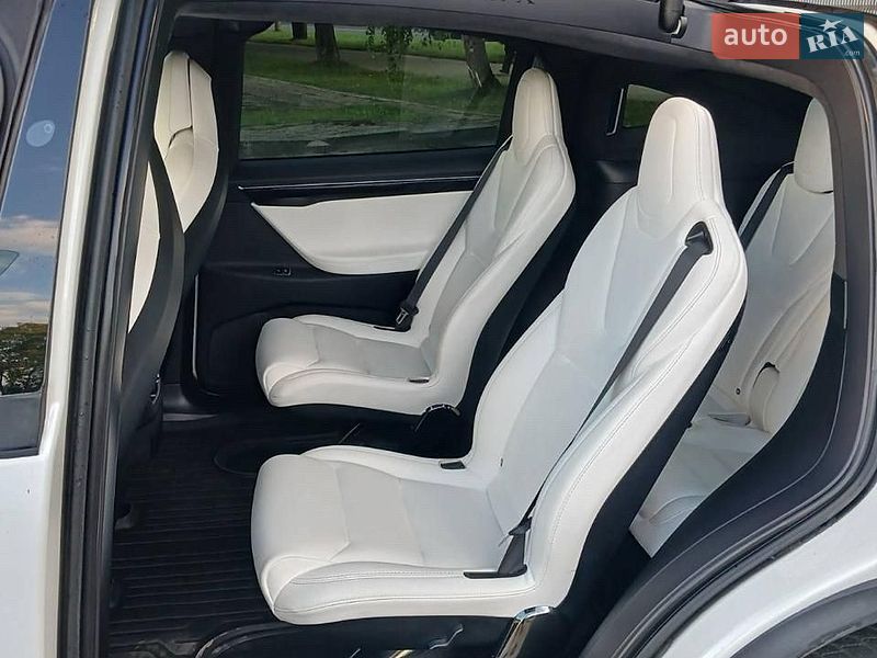 Внедорожник / Кроссовер Tesla Model X 2018 в Львове