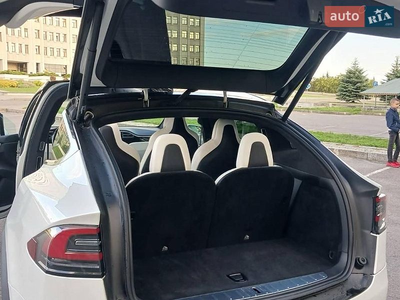 Внедорожник / Кроссовер Tesla Model X 2018 в Львове