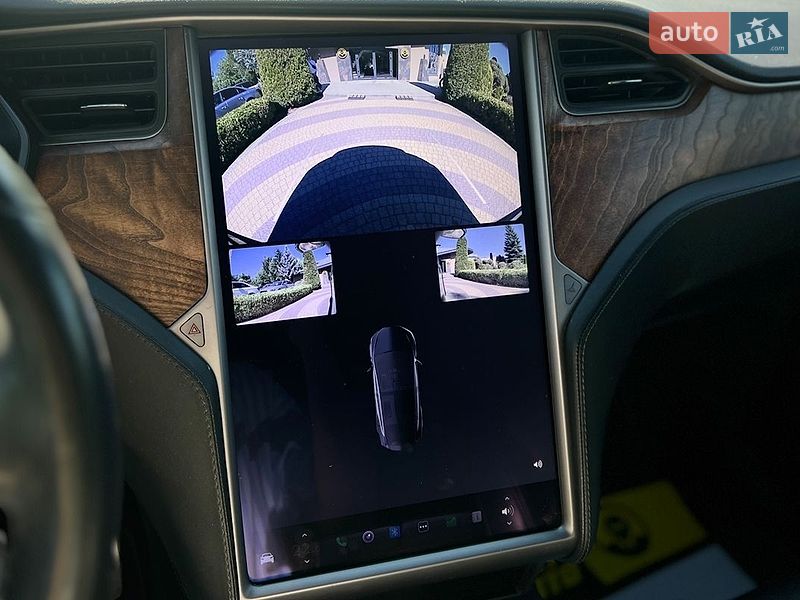 Позашляховик / Кросовер Tesla Model X 2019 в Львові