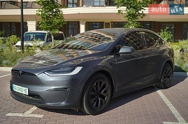 Tesla Model X 2022