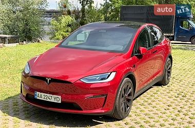 Tesla Model X  2024