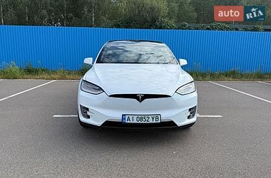 Tesla Model X  2020